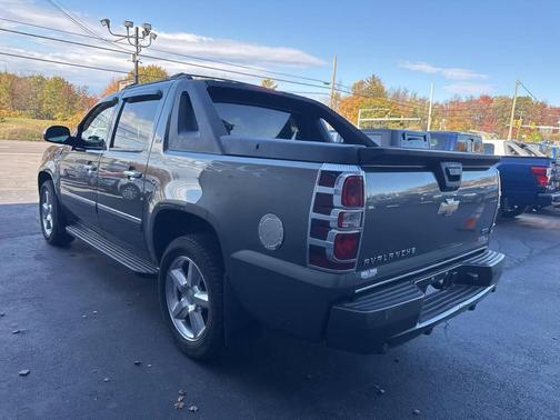 2011 Chevrolet Avalanche 1500 LTZ
