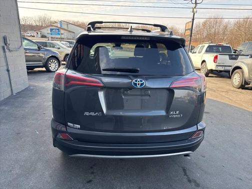2017 Toyota RAV4 Hybrid XLE