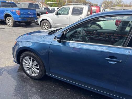 2015 Volkswagen Jetta Auto SE w/Connectivity