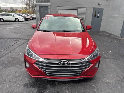 2019 Hyundai ELANTRA Limited