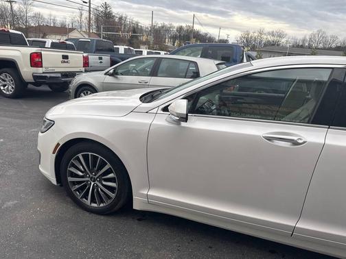 2020 Lincoln MKZ Standard AWD 4dr Sedan