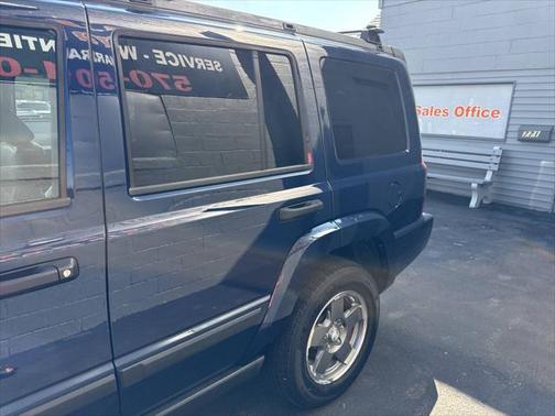 2006 Jeep Commander Base