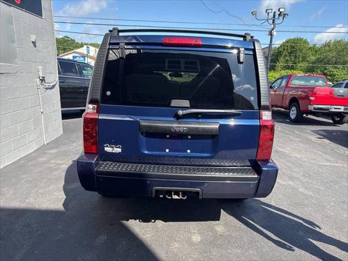 2006 Jeep Commander Base