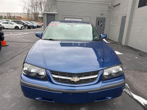 2005 Chevrolet Impala Base