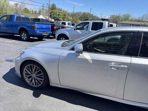 2015 Lexus IS 250 Crafted Line