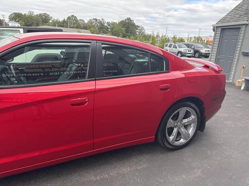2012 Dodge Charger SXT