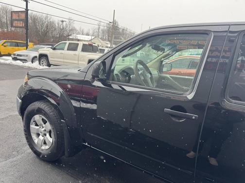 2009 Nissan Frontier SE Crew Cab