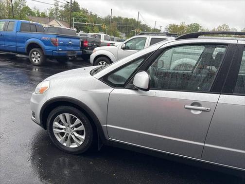 2013 Suzuki SX4 Premium AWD 4dr Crossover