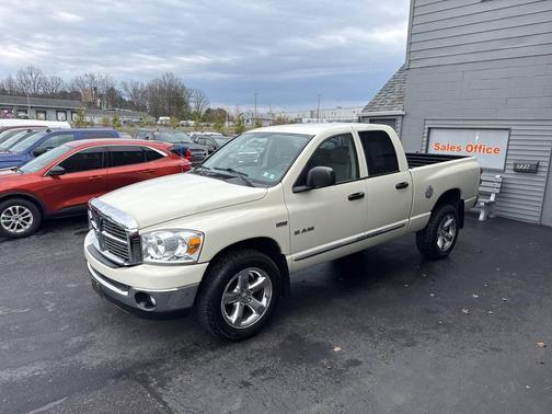 White 2008 Dodge Ram 1500 SLT Quad Cab
