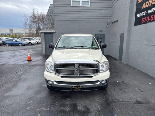 White 2008 Dodge Ram 1500 SLT Quad Cab