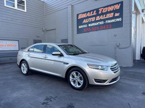 2017 Ford Taurus SEL 4dr Sedan