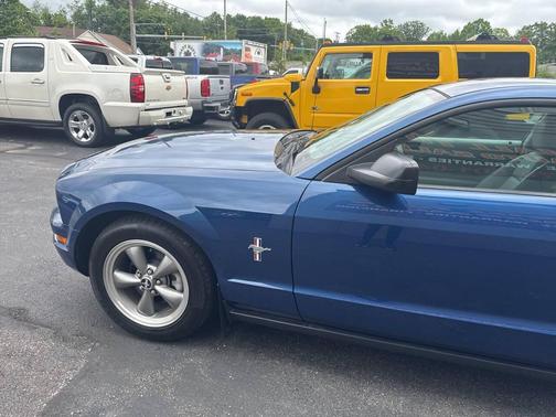 Blue 2006 Ford Mustang Base