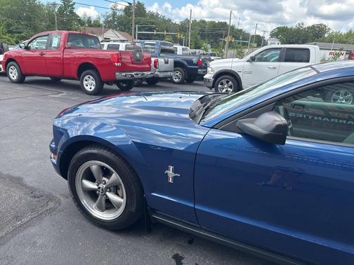 2006 Ford Mustang Base