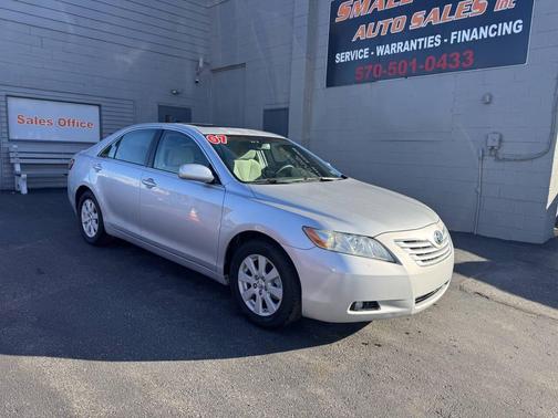 Silver 2007 Toyota Camry XLE