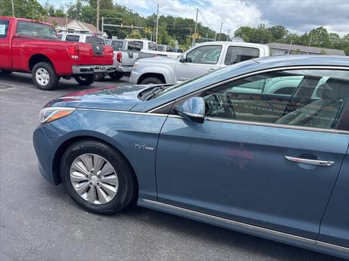 2016 Hyundai SONATA Hybrid SE