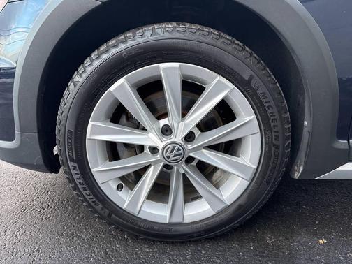 2017 Volkswagen Golf Alltrack TSI SE