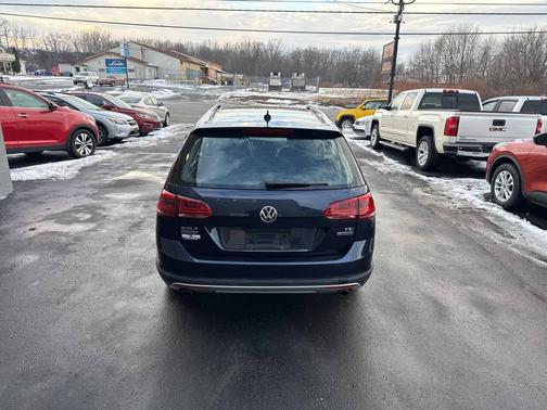 2017 Volkswagen Golf Alltrack TSI SE