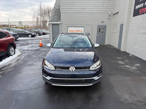 2017 Volkswagen Golf Alltrack TSI SE