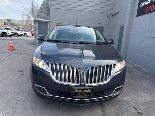 2013 Lincoln MKX Base