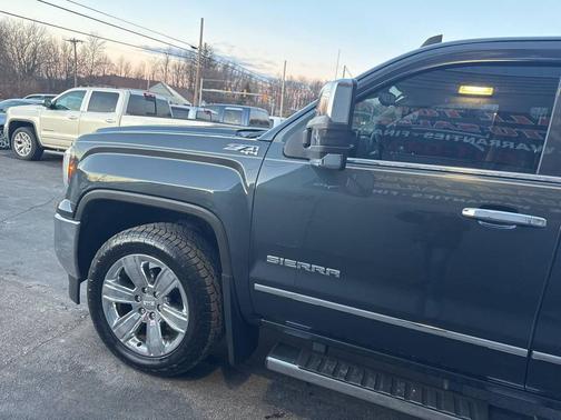 2017 GMC Sierra 1500 SLT