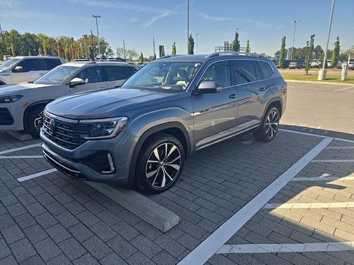 2024 Volkswagen Atlas 2.0T SEL Premium R-Line 4MOTION