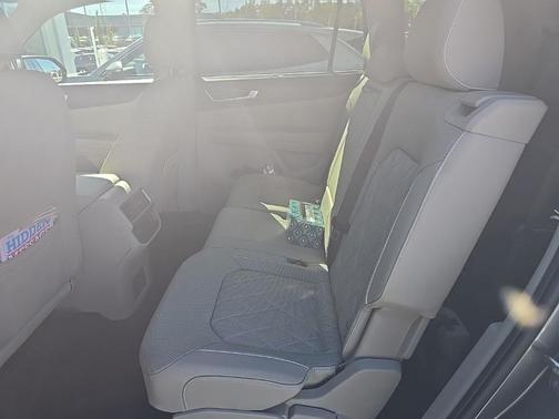 2024 Volkswagen Atlas 2.0T SEL Premium R-Line 4MOTION