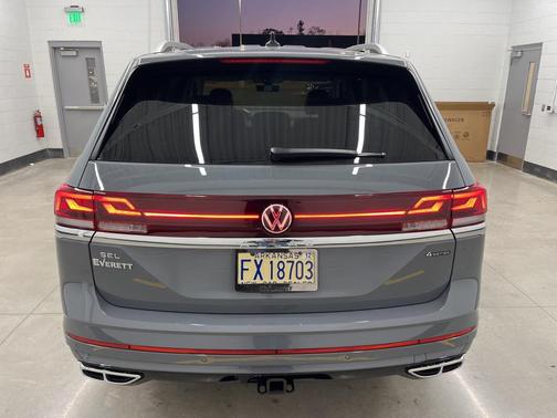 2025 Volkswagen Atlas 2.0T SEL Premium R-Line 4MOTION