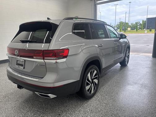 2026 Volkswagen Atlas 2.0T SE w/Technology 4MOTION