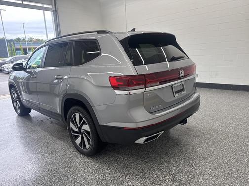 2026 Volkswagen Atlas 2.0T SE w/Technology 4MOTION