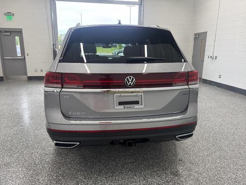 2026 Volkswagen Atlas 2.0T SE w/Technology 4MOTION