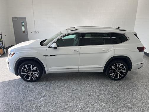 2026 Volkswagen Atlas 2.0T SEL Premium R-Line 4MOTION
