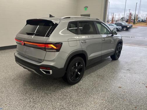 2026 Volkswagen Taos SEL