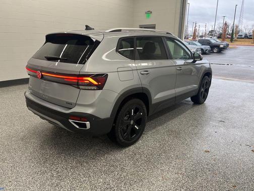 2026 Volkswagen Taos SEL