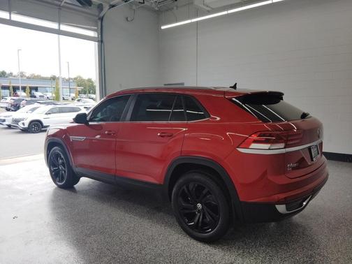 2021 Volkswagen Atlas Cross Sport 2.0T SE w/Technology 4MOTION