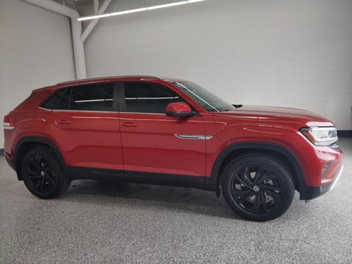 2021 Volkswagen Atlas Cross Sport 2.0T SE w/Technology 4MOTION