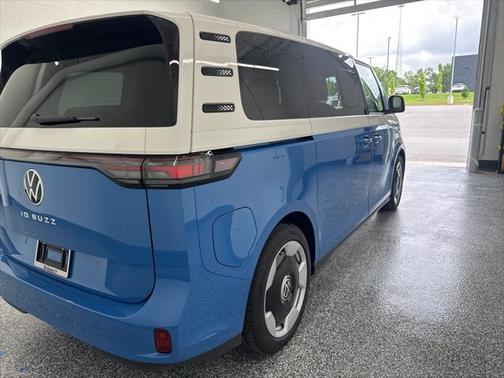 2025 Volkswagen ID. Buzz Pro S