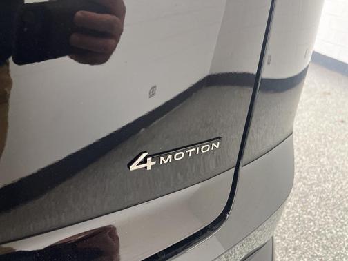 2026 Volkswagen Atlas Cross Sport 2.0T SE w/Technology 4MOTION