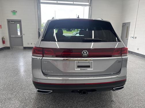 2026 Volkswagen Atlas 2.0T SE w/Technology 4MOTION