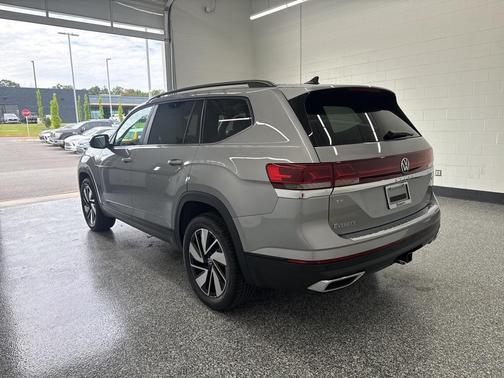 2026 Volkswagen Atlas 2.0T SE w/Technology 4MOTION