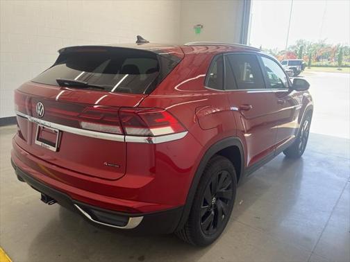2024 Volkswagen Atlas Cross Sport 2.0T SE w/Technology 4MOTION