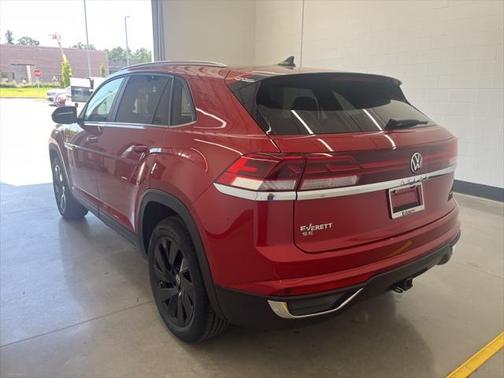 2024 Volkswagen Atlas Cross Sport 2.0T SE w/Technology 4MOTION