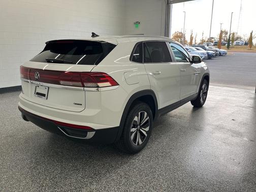 2026 Volkswagen Atlas Cross Sport 2.0T SE