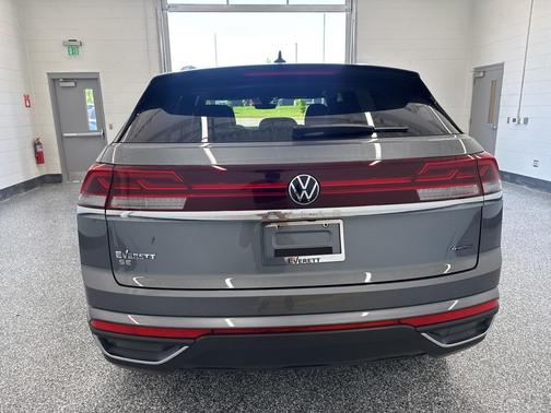 2025 Volkswagen Atlas Cross Sport 2.0T SE w/Technology 4MOTION