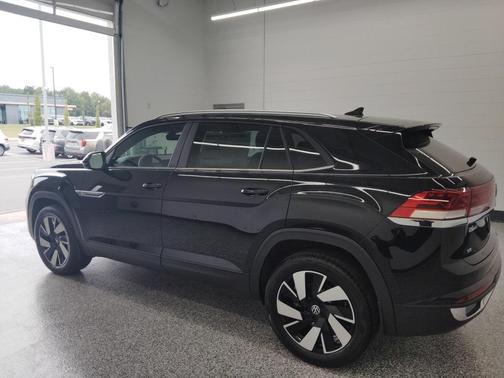 2026 Volkswagen Atlas Cross Sport 2.0T SE w/Technology 4MOTION