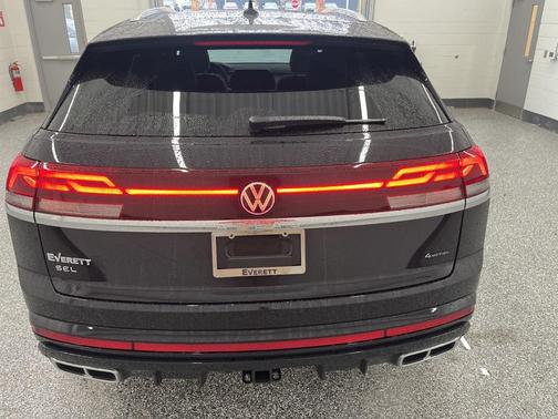 2026 Volkswagen Atlas Cross Sport 2.0T SEL Premium