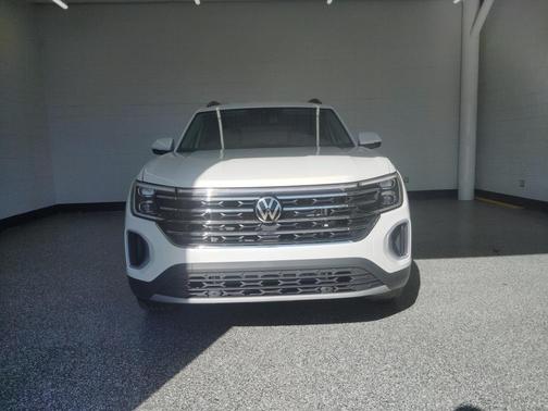 2026 Volkswagen Atlas 2.0T SE w/Technology 4MOTION