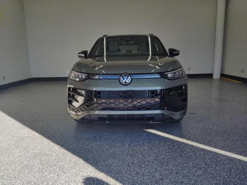 2026 Volkswagen Tiguan 2.0T SE R-Line Black 4MOTION