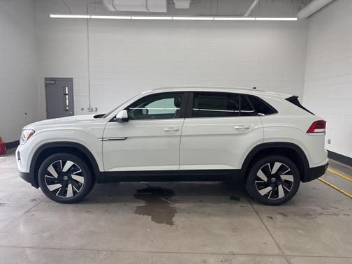 2025 Volkswagen Atlas Cross Sport 2.0T SE w/Technology 4MOTION