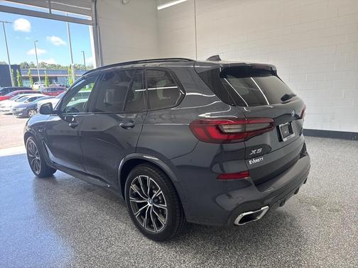 2022 BMW X5 PHEV xDrive45e