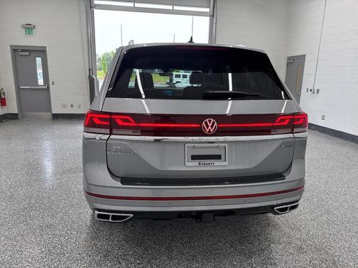 2026 Volkswagen Atlas 2.0T SEL Premium R-Line 4MOTION